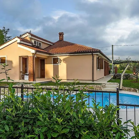 Nyaraló Family Friendly House With A Swimming Pool Visnjan, Istria - Sredisnja Istra - 25128 Višnjan