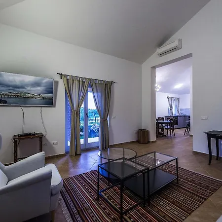 Family Friendly House With A Swimming Pool Visnjan, Istria - Sredisnja Istra - 25128 Nyaraló *